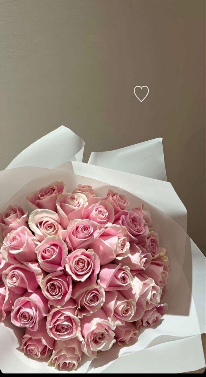 Corporate meeting room with carefully timed floral arrangements that maintain elegance throughout business hours